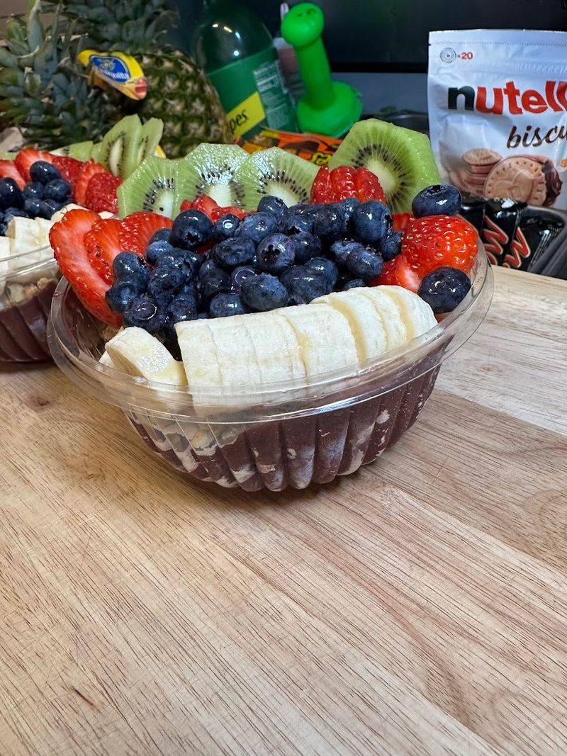 Acai Bowls for a Lighter Option