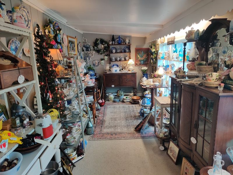 The Ground Floor: Rooms Full of Discoveries