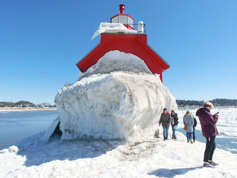 How the seasons change the mood