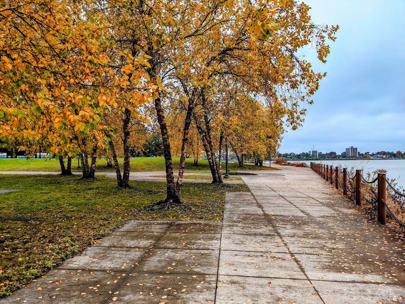 This park does not belong to just one season