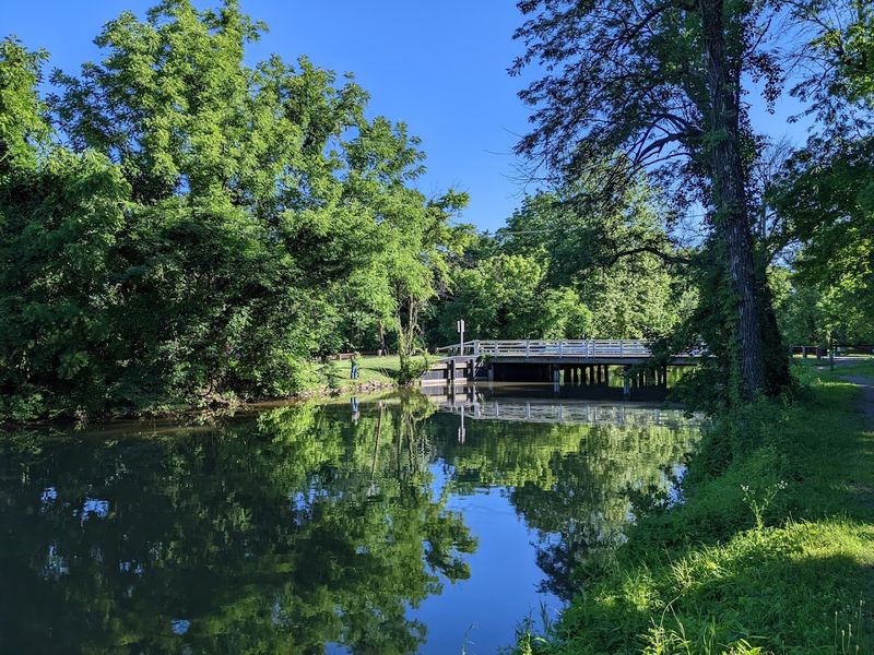 Delaware and Raritan Canal State Park