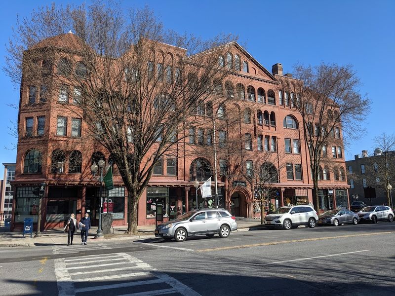 New York: Saratoga Springs, Saratoga Springs