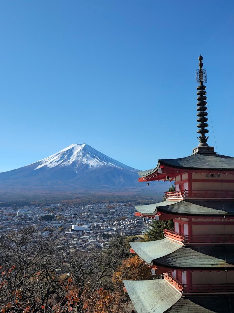Chureito Pagoda Viewpoint (Arakurayama Sengen Park) - Yamanashi, Japan