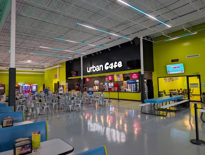 Food Options Inside the Park: Fueling the Fun