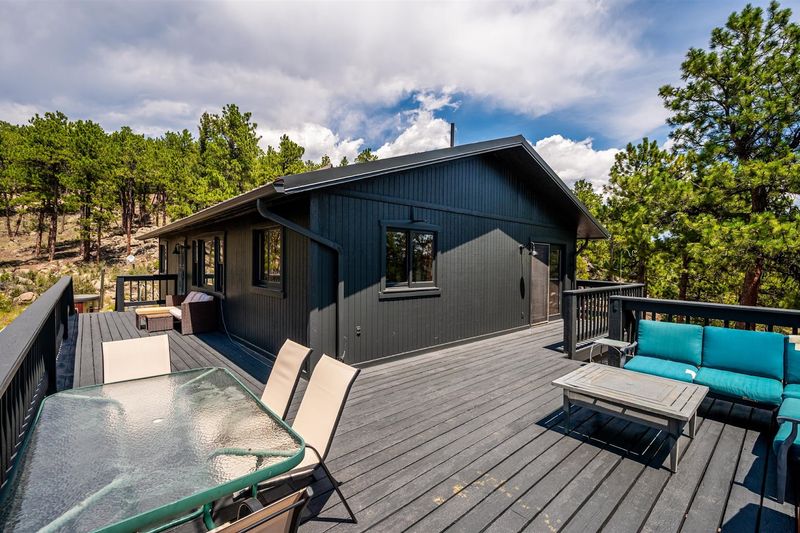 Cabins and Cozy Stays