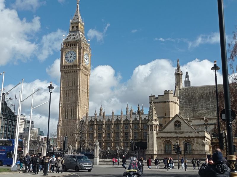 Big Ben & Houses of Parliament – London, England