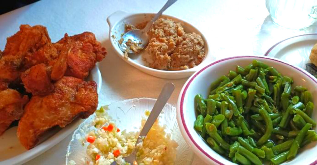 People Drive for Miles for the Crispy Chicken at This Sterling Favorite