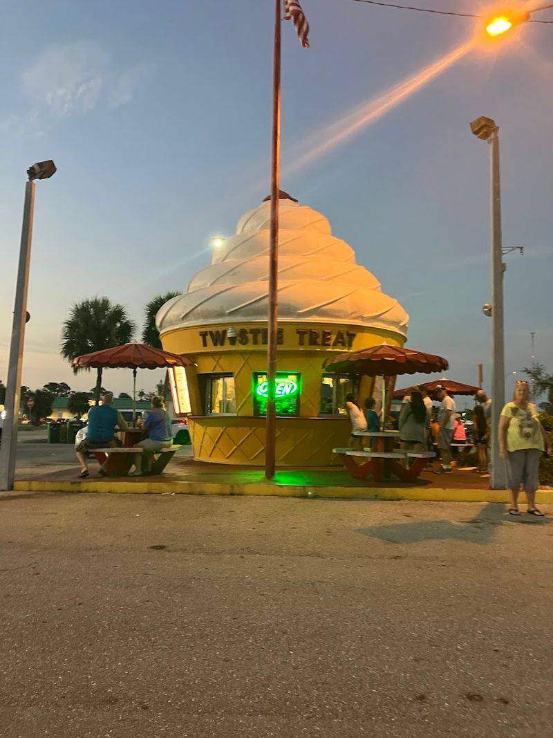 Hours, Pricing, and Practical Tips