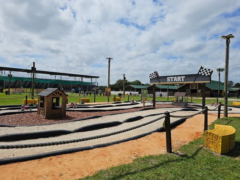 Tractor Racetrack and Rides for Little Ones