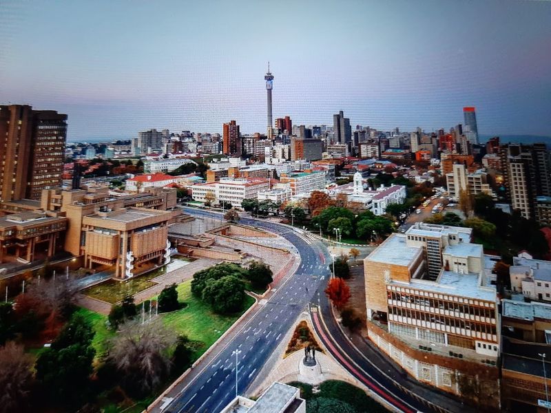 South Africa - Big Landscapes, Traveler-Friendly English