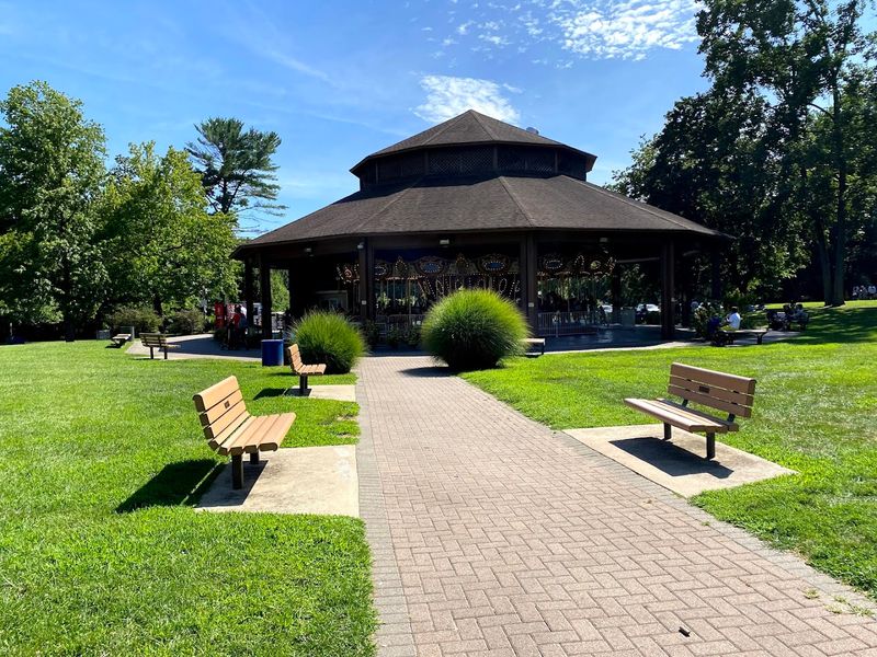 Picnic Areas and Green Space: Room to Spread Out