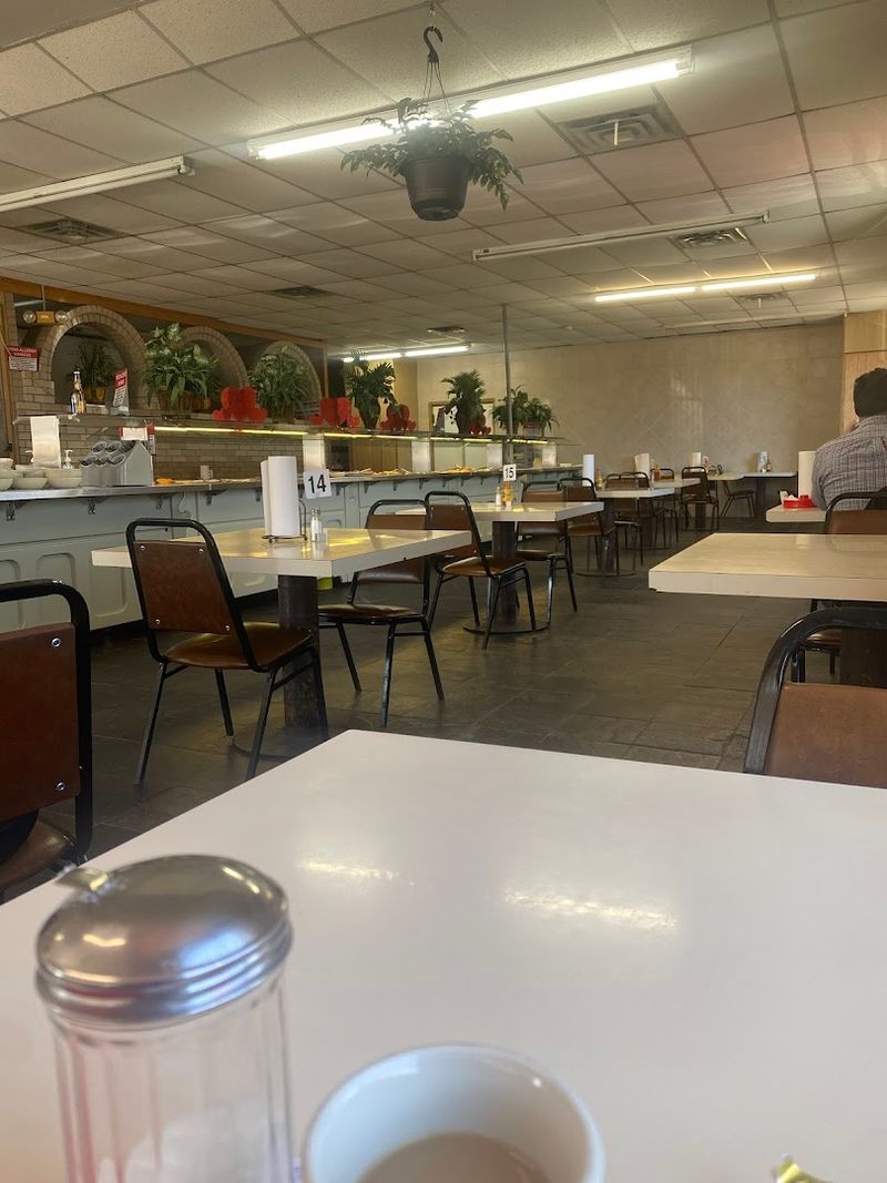 Service Style and the Dining Room Atmosphere