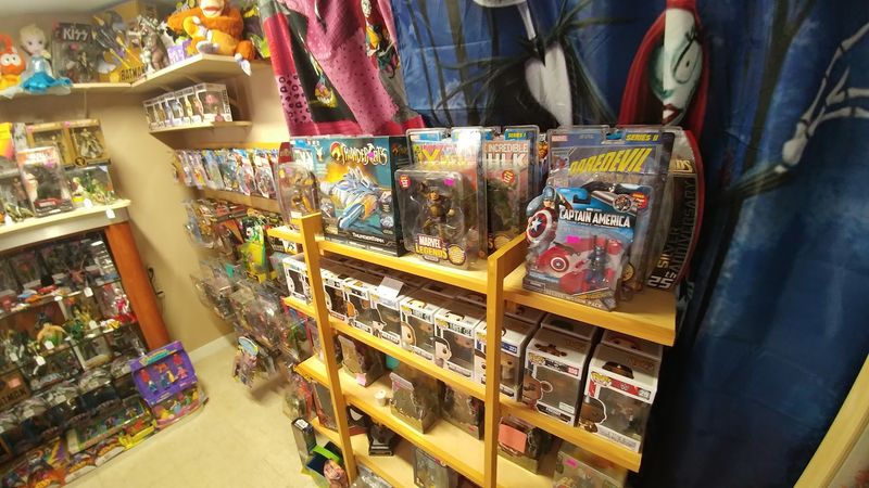 The Store Layout: Small Space, Big Browsing Experience