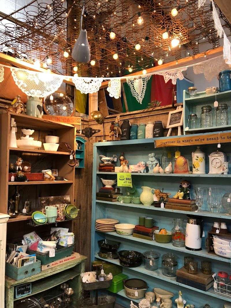 The Atmosphere Inside the Warehouse