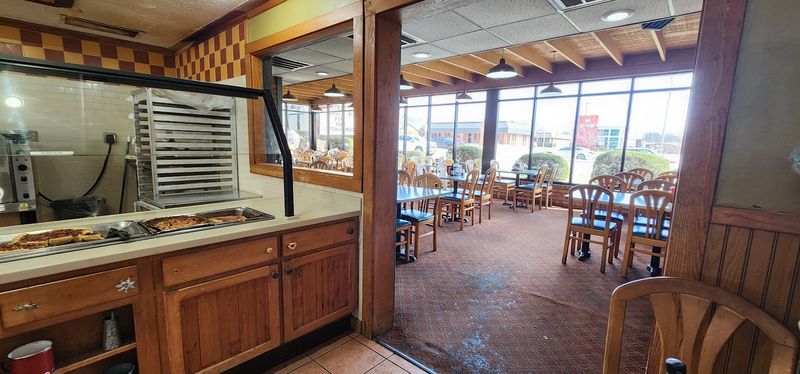 Service Style and What to Expect at the Table