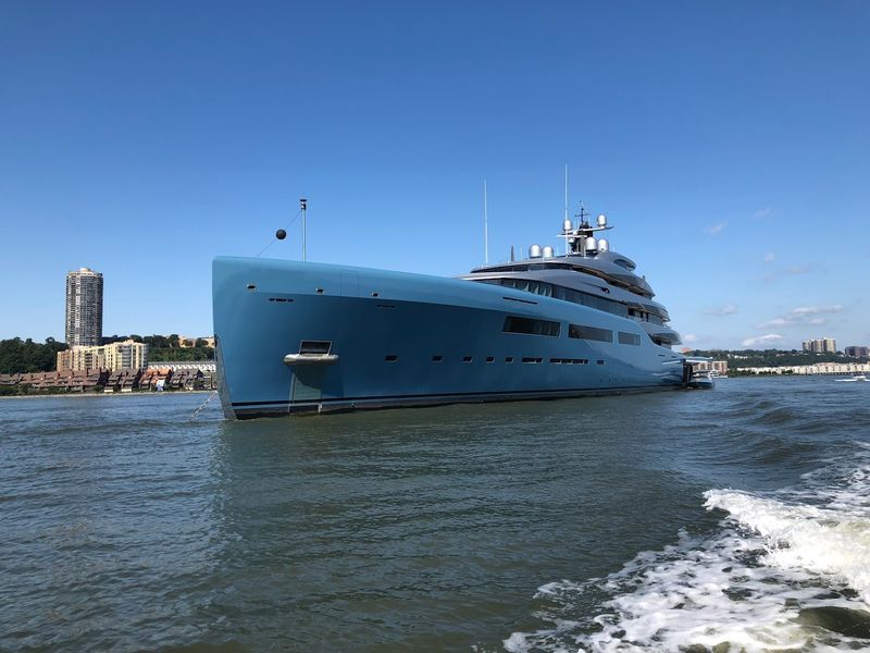 Luxury Yacht Charter Along the Coast