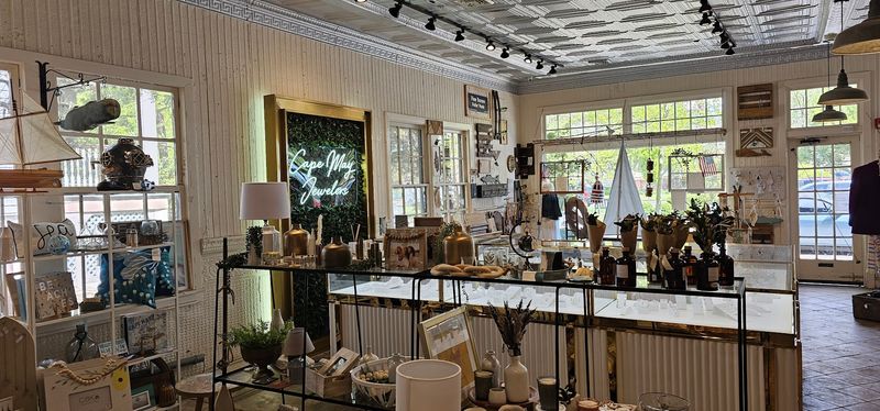 Hours, Location, and Getting There Without Stress