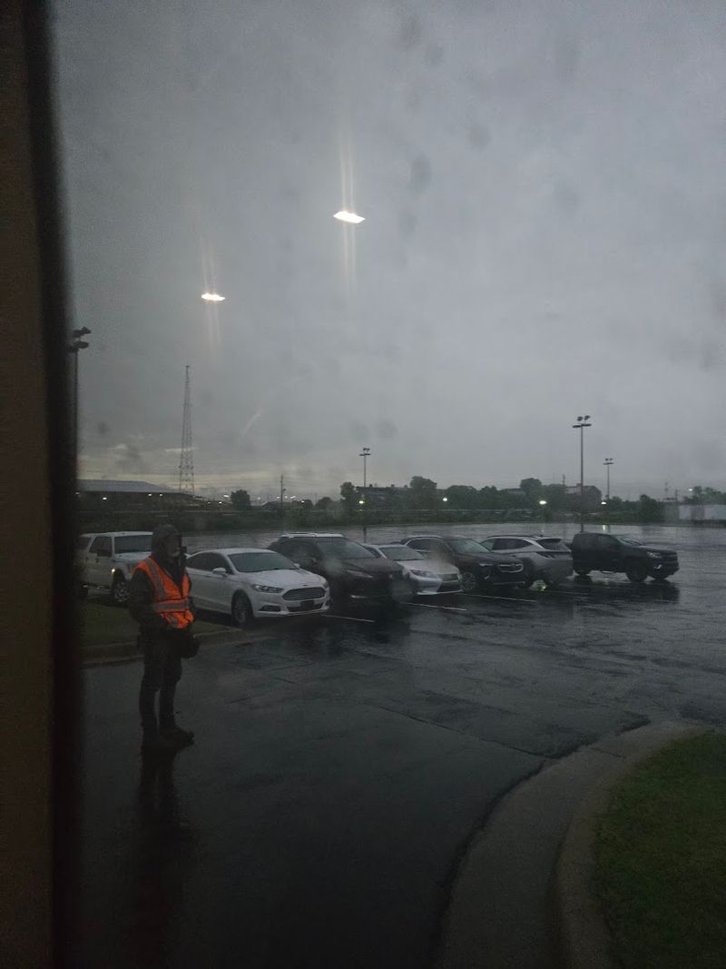 Trail Hours and Visiting Practicalities