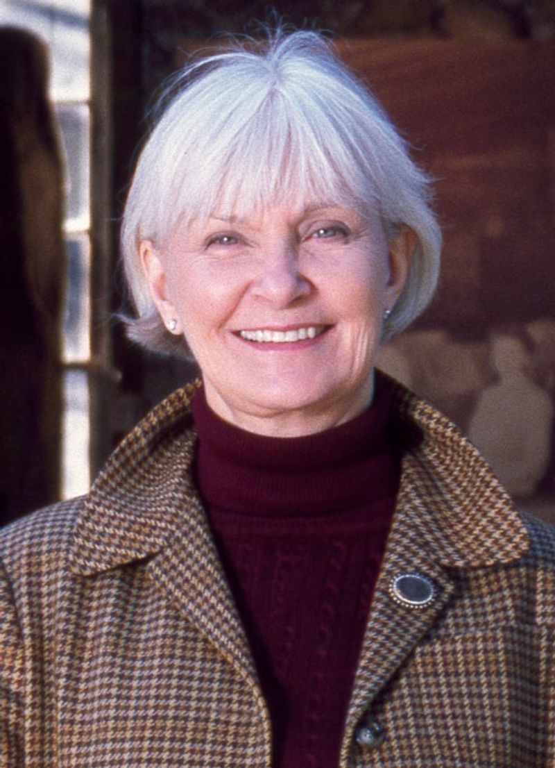 Joanne Woodward (96)
