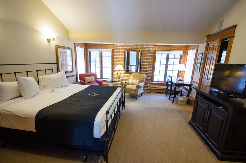 The Innkeeper Who Knows Everyone by Name