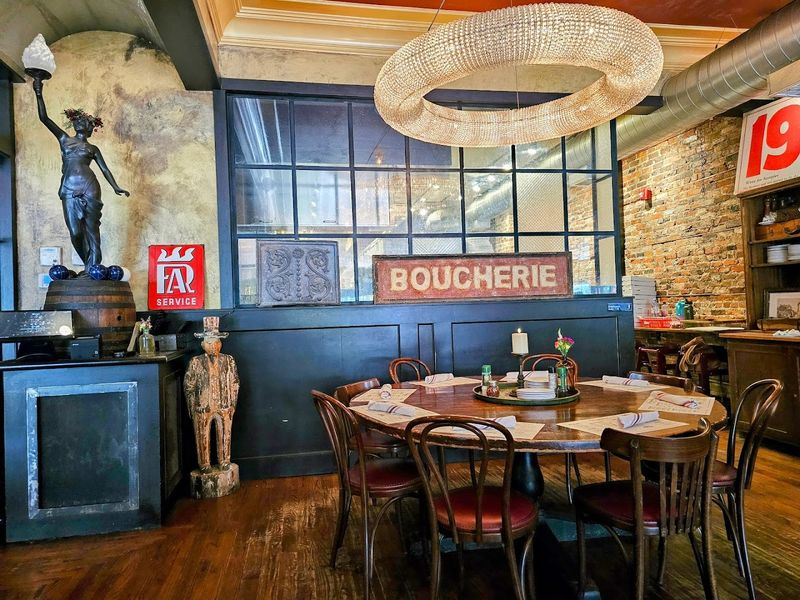 Service Style and What to Expect From Your Visit