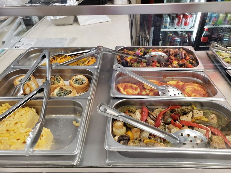 Cafeteria Style That Actually Works