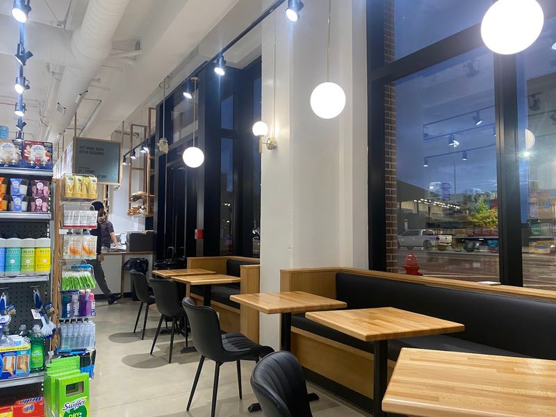 The Atmosphere Inside: Clean, Cozy, and Comfortable