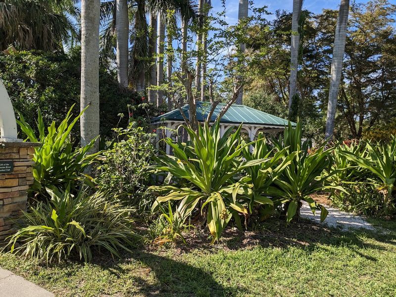 Gazebos and Picnic Spots Perfect for a Relaxed Afternoon