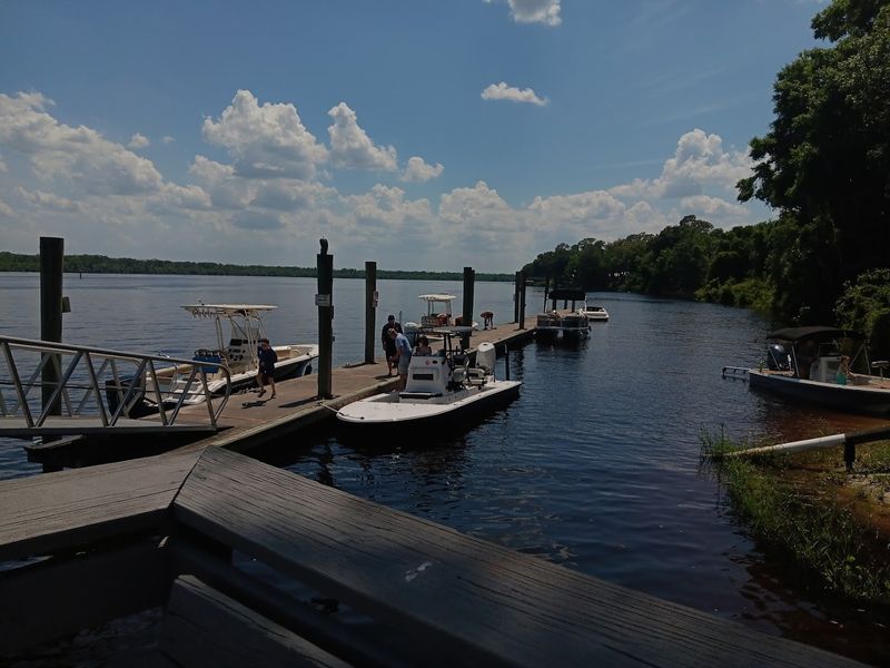 Coming by Boat: A Dockside Dining Option