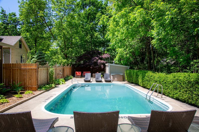 Practical Details Worth Knowing Before You Book