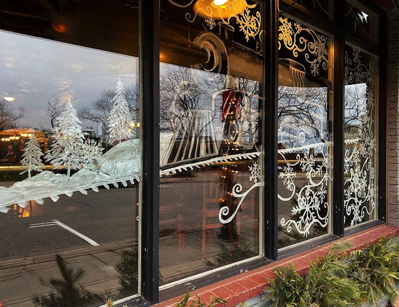 What the View From the Window Adds to Your Meal