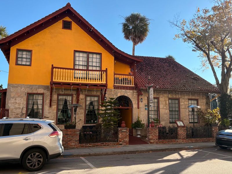 Free Bicycles and Easy Exploration