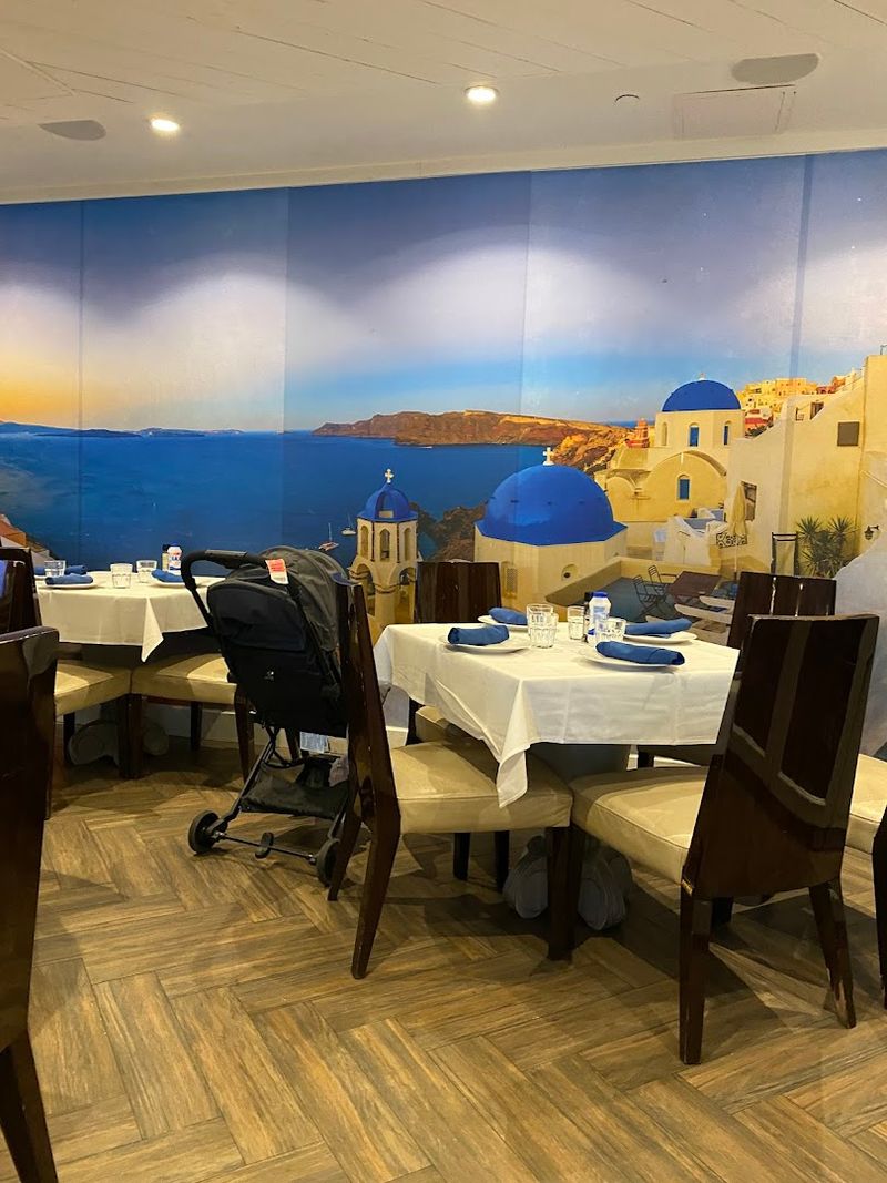 A Dog-Friendly Policy That Puts Other Restaurants to Shame