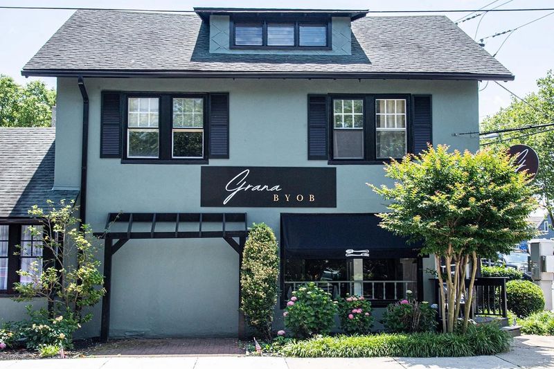 Hours, Reservations, and Practical Tips