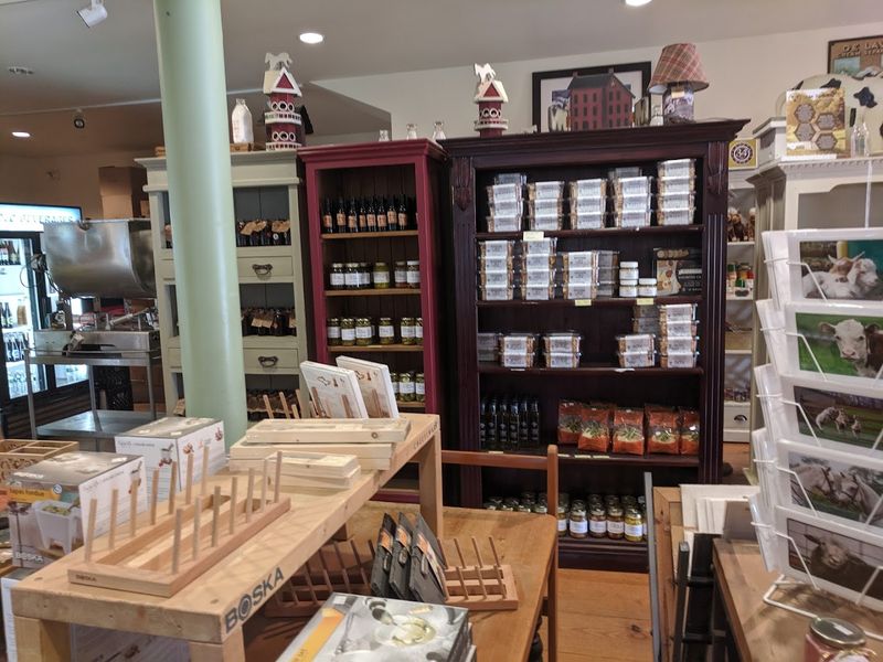 The Shop Atmosphere and Layout