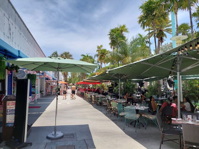 The Café Culture That Defines the Strip