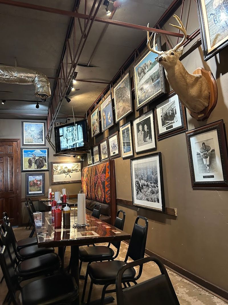 The Old West Themed Interior Decor