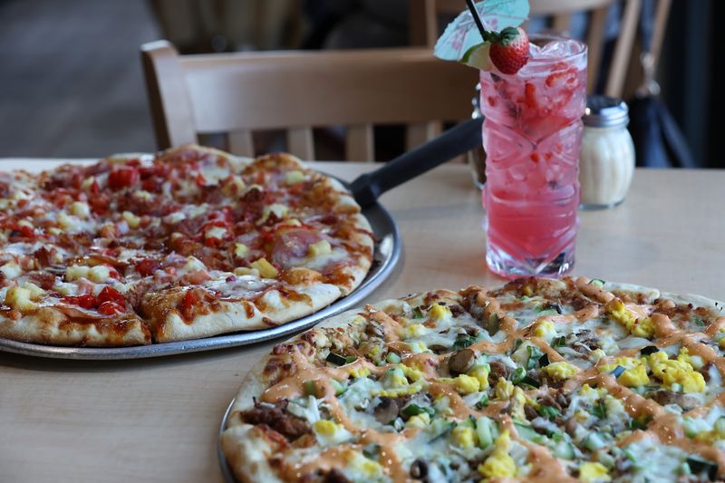 Fong’s Pizza - Des Moines, Iowa