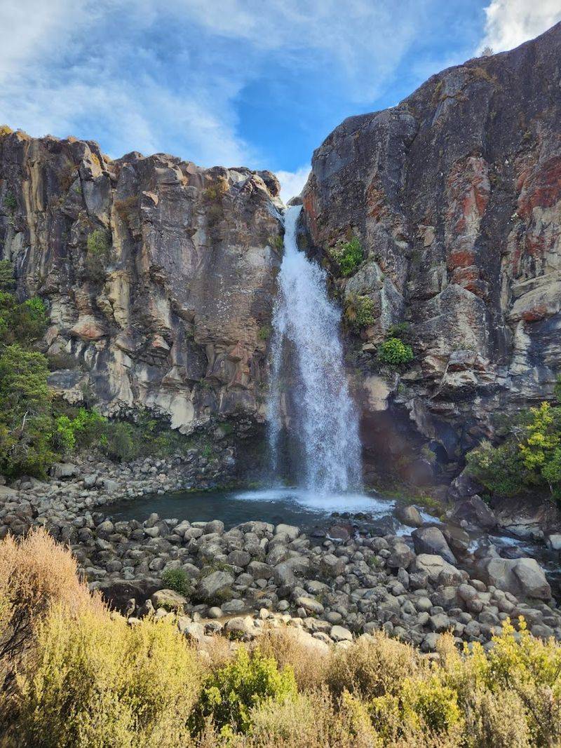 New Zealand — Islands of Dramatic Natural Beauty