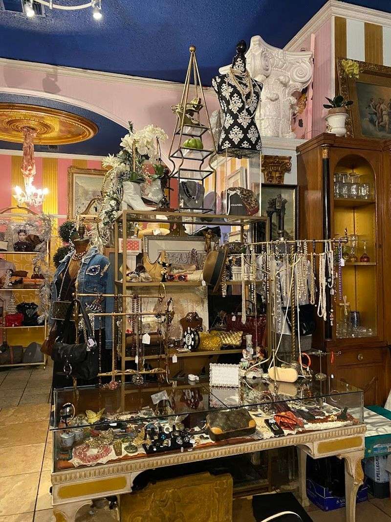 Shopping While You Wait for Your Pasta