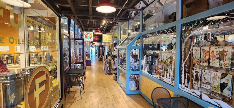 Indie shopping with personality