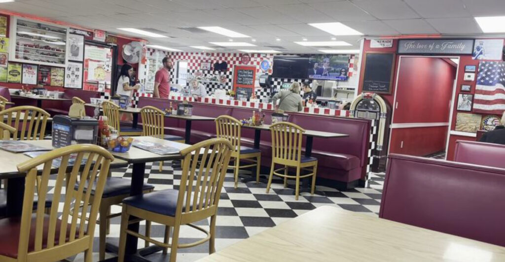 Step Back to the 1950s at This Retro Oklahoma Diner