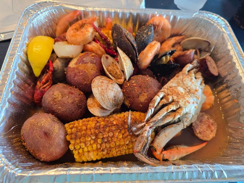 The Seafood Boil That Becomes a Full Event