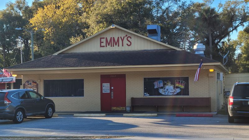 Emmy's Time Out Tavern - DeLand