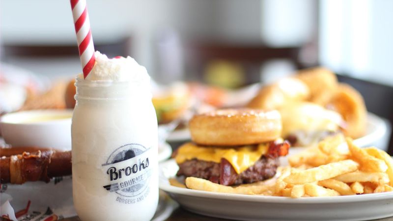Brooks Burgers – Naples