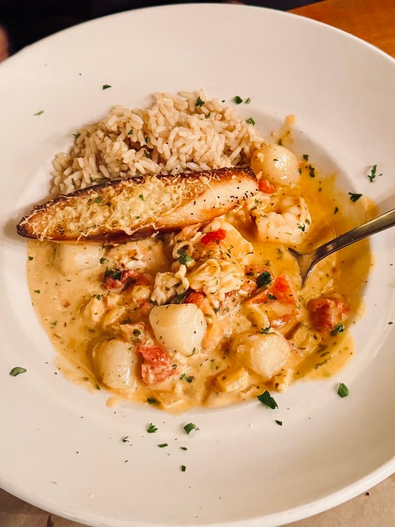 Seafood that keeps the place anchored