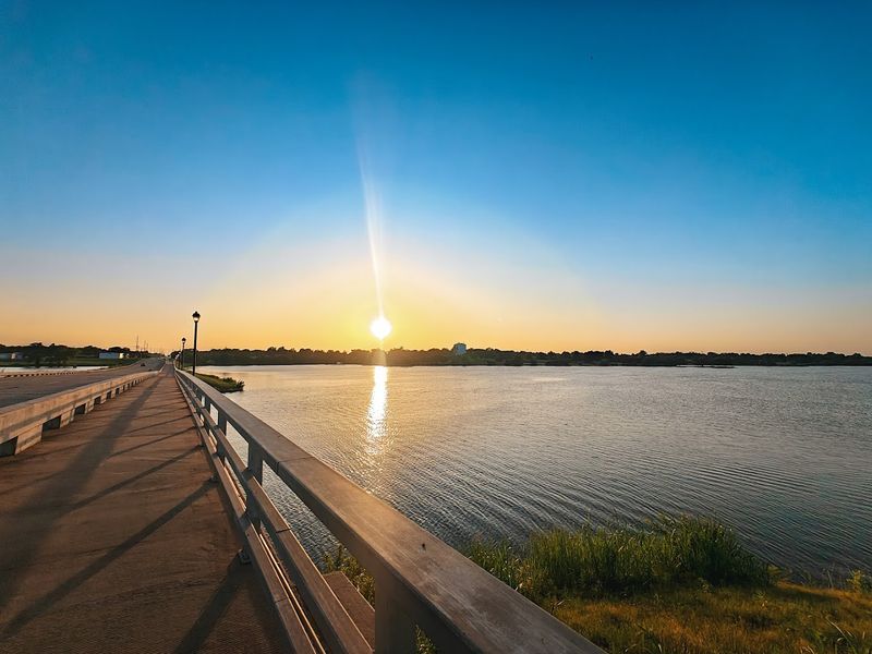 Lake Views, Ducks, and a Bridge Worth Stopping On