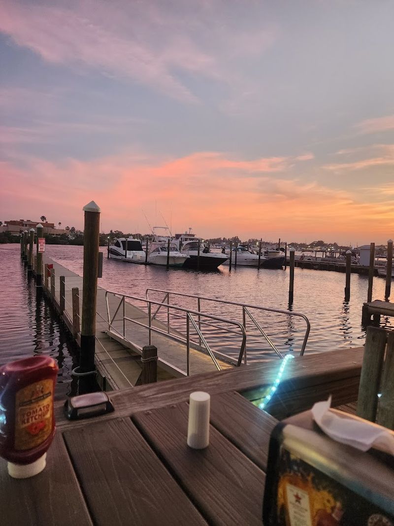 The Waterfront Setting That Keeps People Coming Back