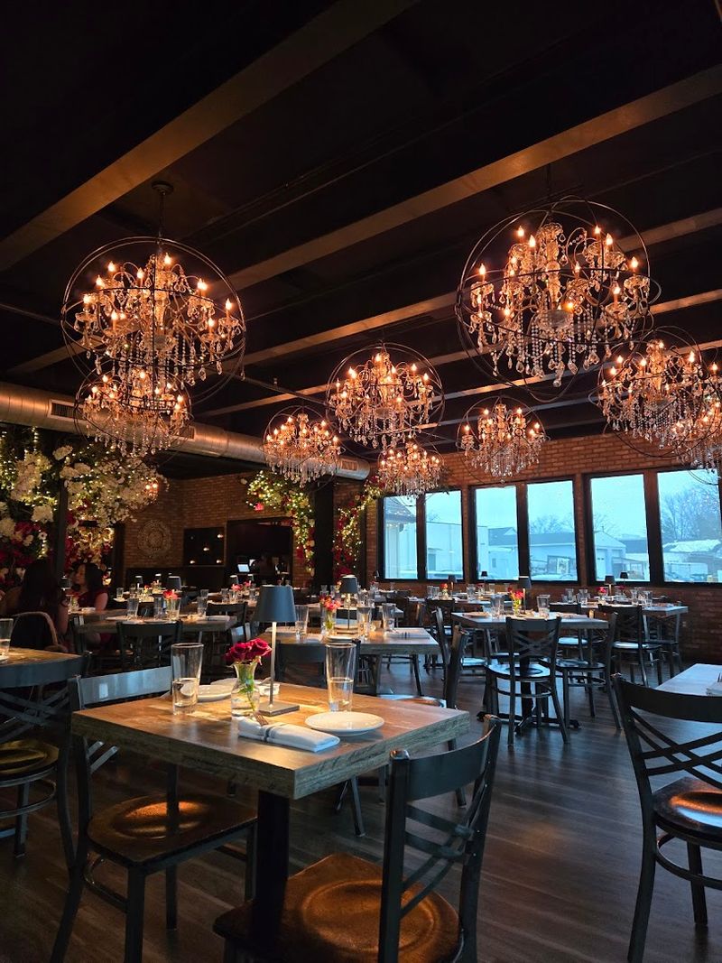 A Dining Room With A Plan