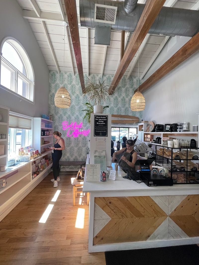 The Community Feel: What Makes First-Timers Come Back